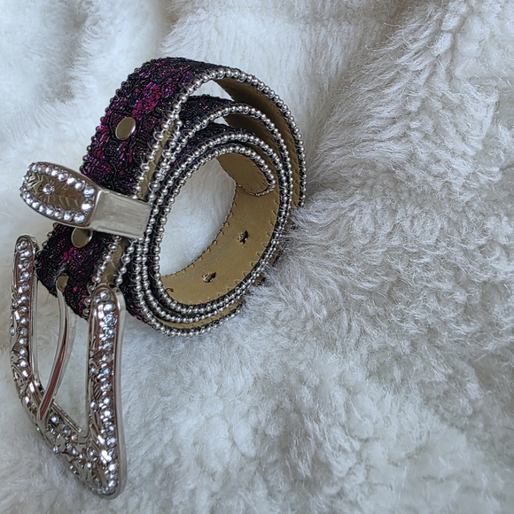 Nooona Chic Embellished Belt with Pink and Silver Accents main image 4